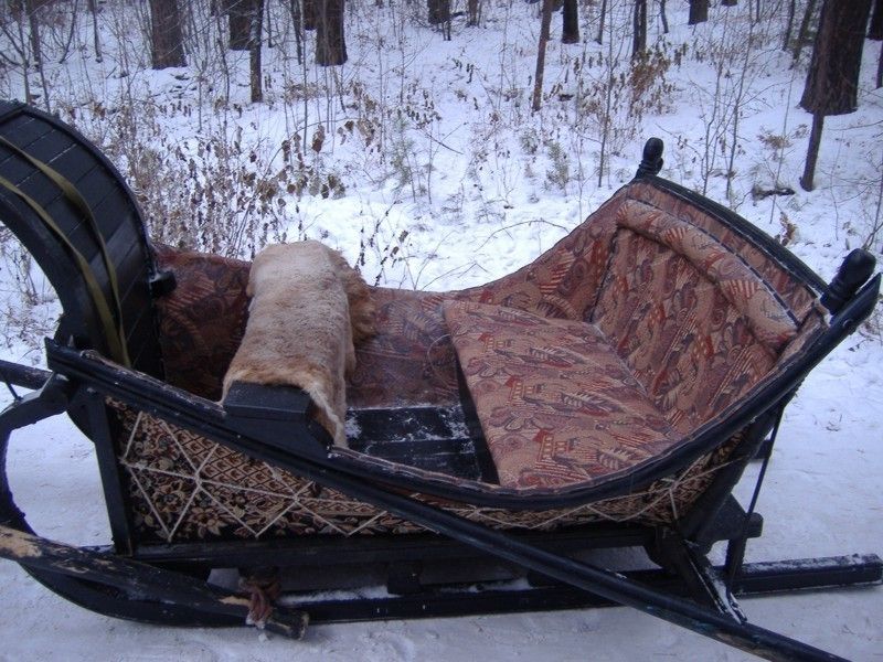 Чёрные широкие сани